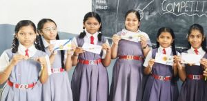 'एक राखी जवानों के नाम’... बच्चों ने बनाई खूबसूरत राखियां 'एक राखी जवानों के नाम’... बच्चों ने बनाई खूबसूरत राखियां